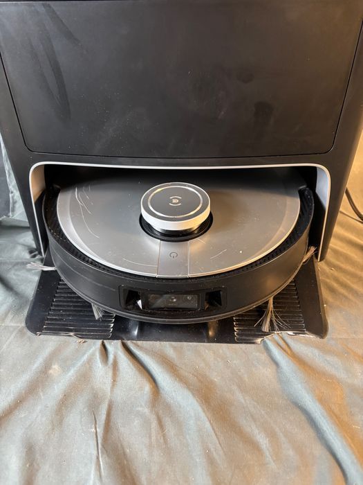 Robot aspirator ECOVACS DEEBOT X1 OMNI cu funcție de spălare
