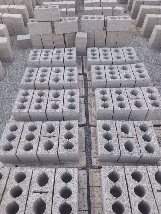 Шлакоблоки 140 тг доставка договоренная любая точка по городу