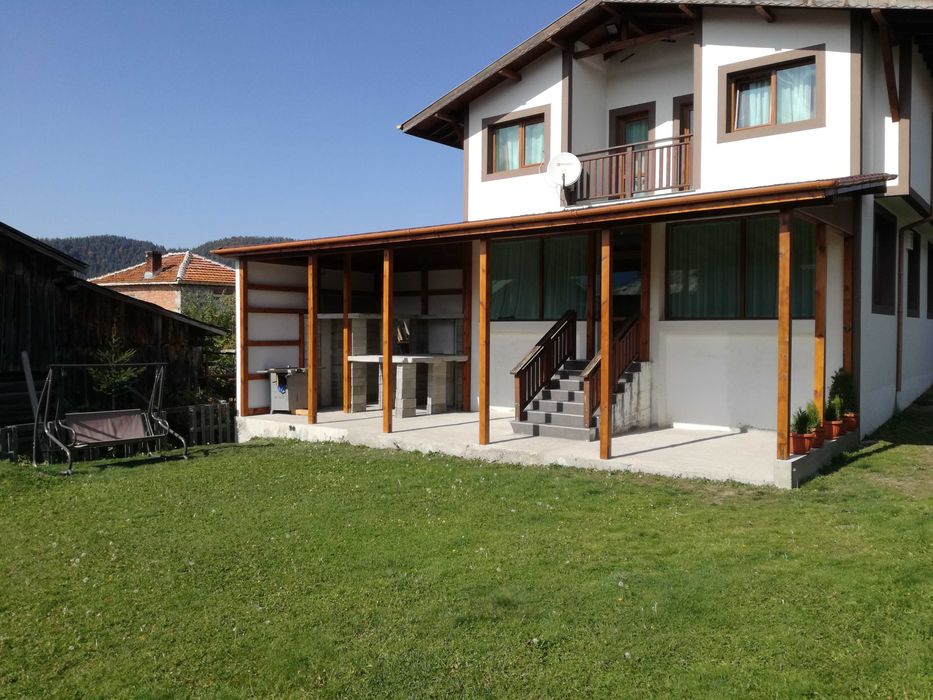 Продавам Къща -къща за гости