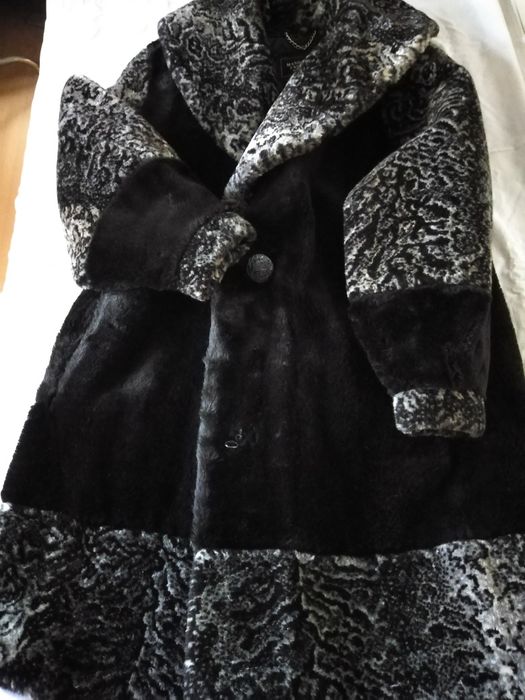 Дебело зимно палто с Ватирана подплата.