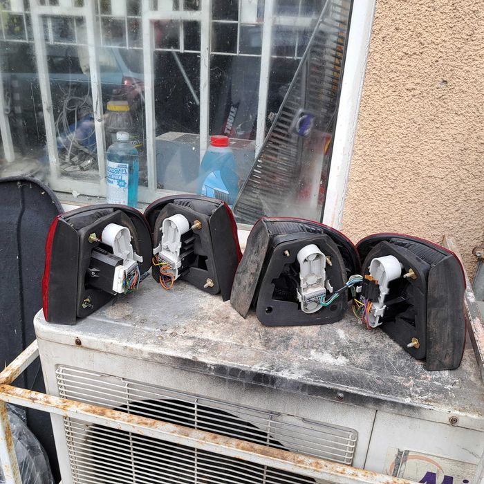 Оригинални стопове  Volvo  V 40 ляв/  десен