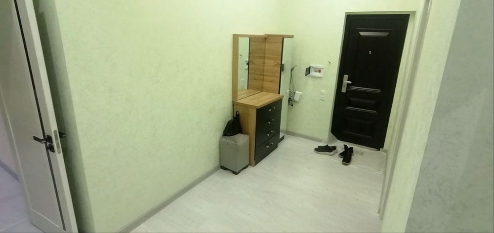 Сдается 2 ком в окружении 40 лет. За Олмос Ресиденс. Метро Олмос