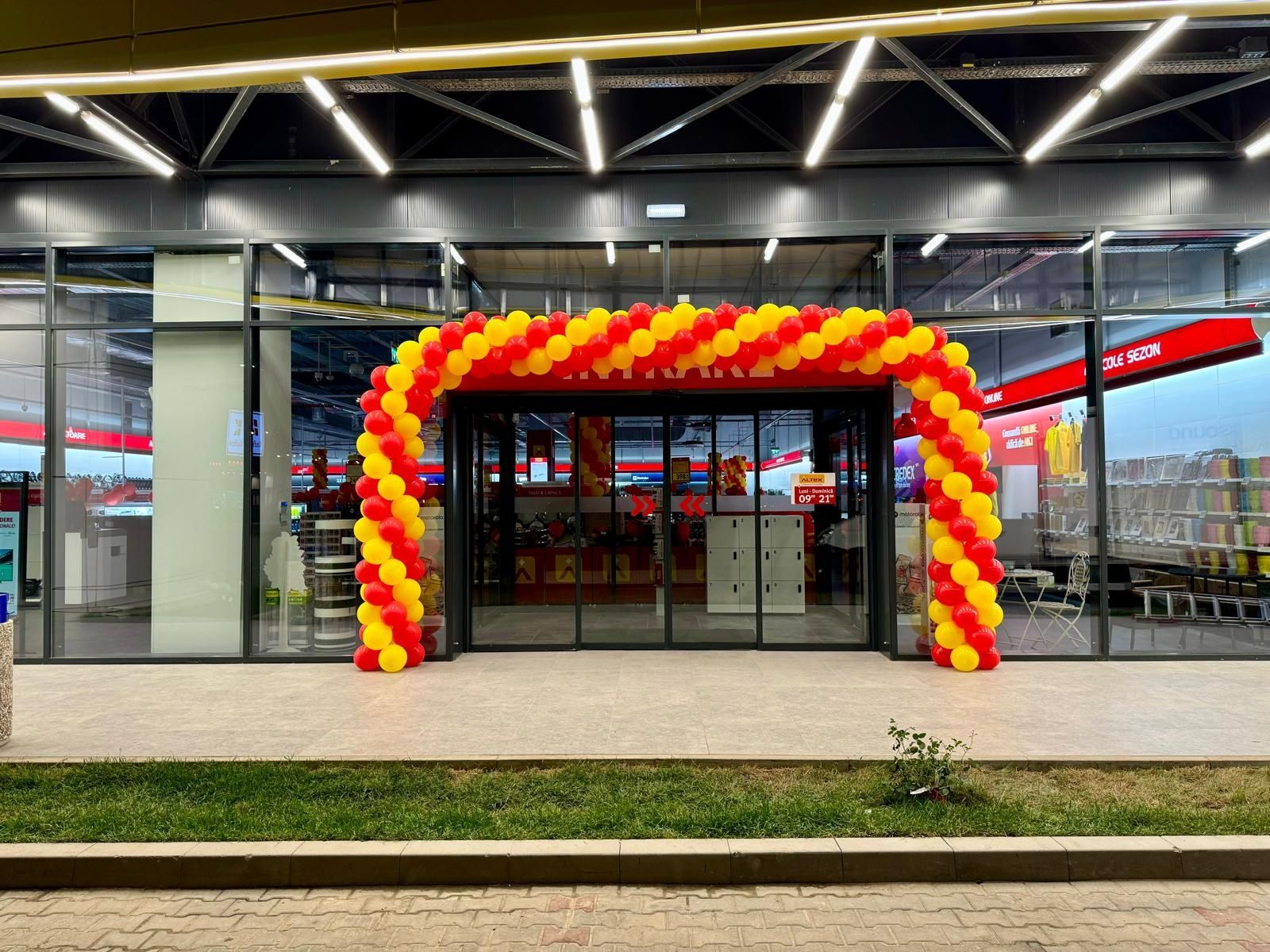 Arcade din Baloane deschideri magazin, diferite evenimente