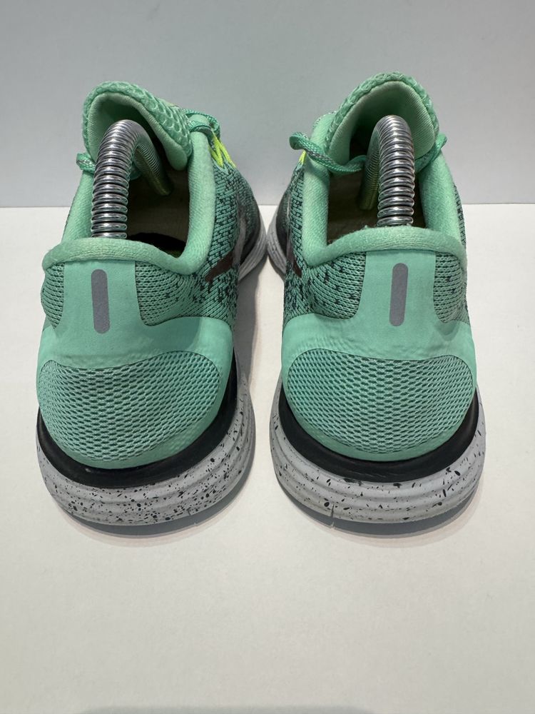 Маратонки NIKE  .Номер 38.5