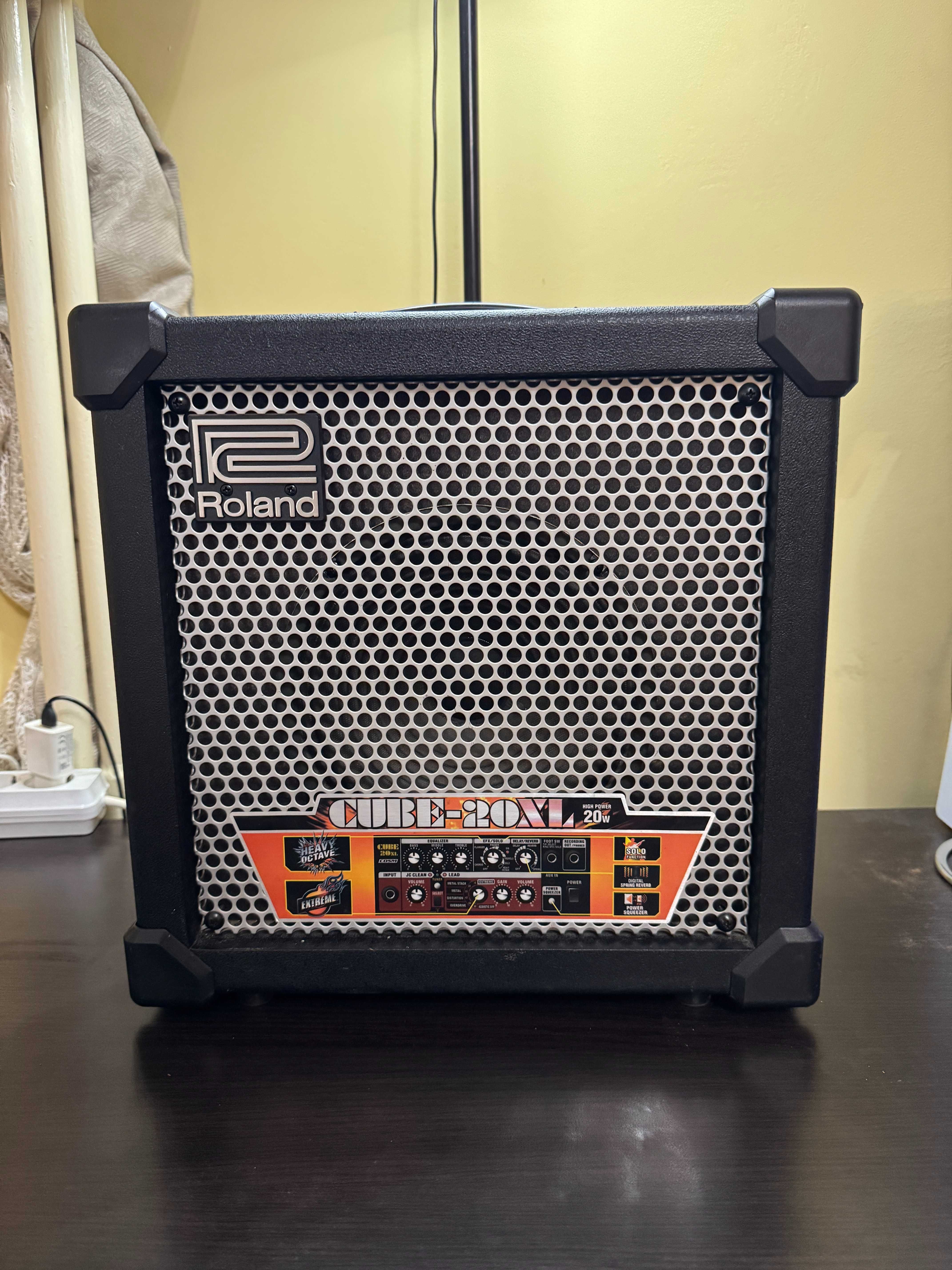 Amplificator chitară 24w Roland Cube 20XL