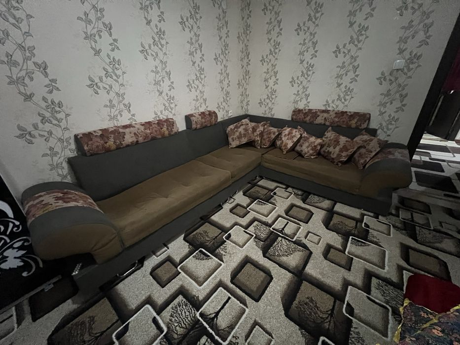 Yumshoq mebel holati yaxshi