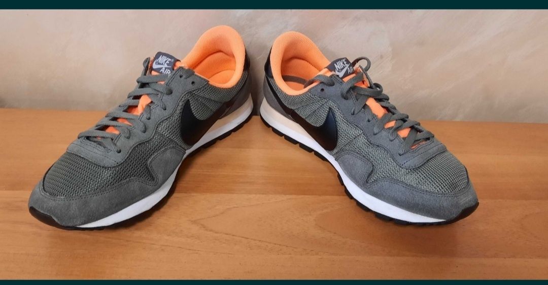 Nike Air Pegasus 83