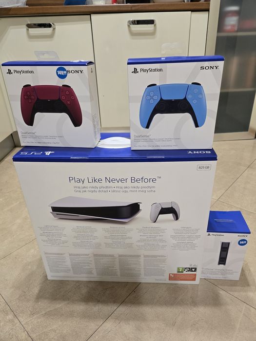Playstation 5 + 2 джойстика