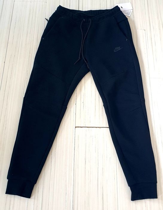 Nike Tech Pant Mens Size M НОВО! ОРИГИНАЛ! Мъжко Долнище!