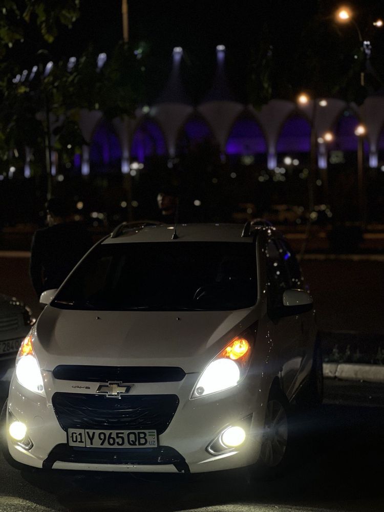 Chevrolet Saprk 2017 год выпуска