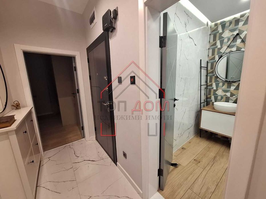 Дава се под наем Тристаен апартамент в Варна, Гръцка махала - 80 кв.м за 1300 € - Снимка #10