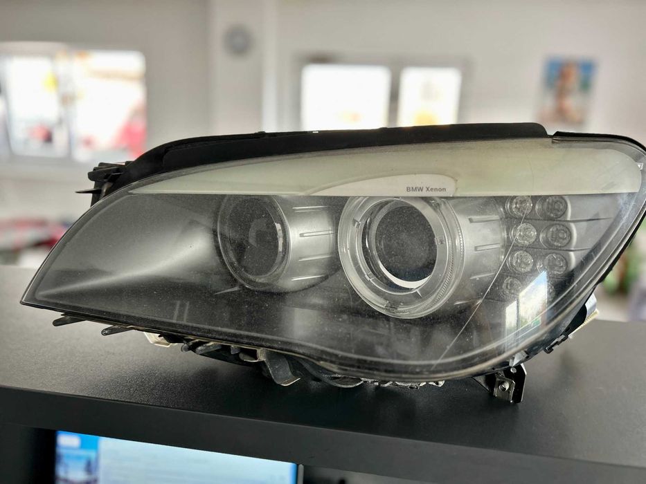 Far stanga BMW Seria 7 F01 Far dreapta BMW F01, far 7182139, 7182140