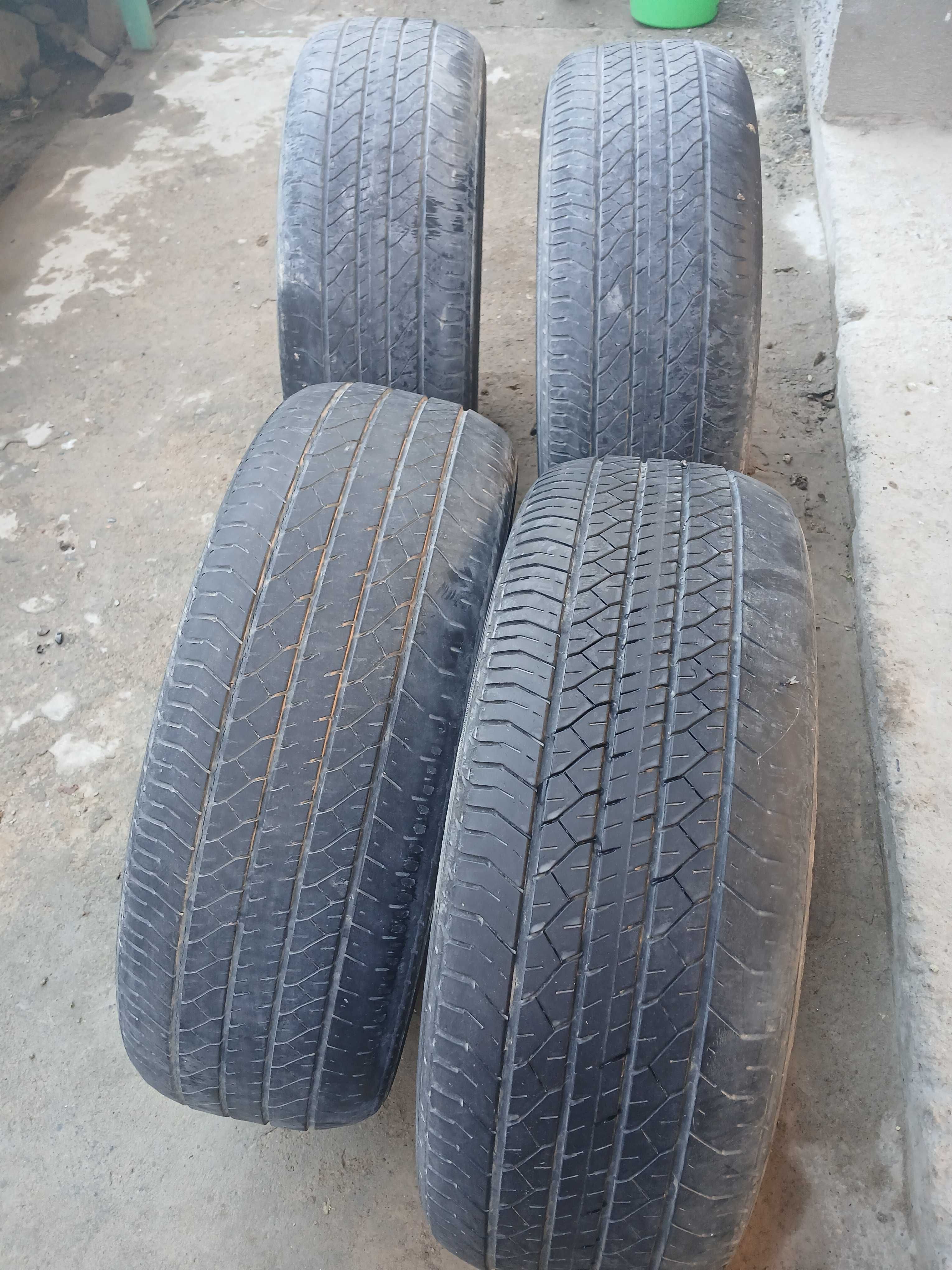 Kaptiva baloni dunlop 235/55R 18 4 tasi 400 ming