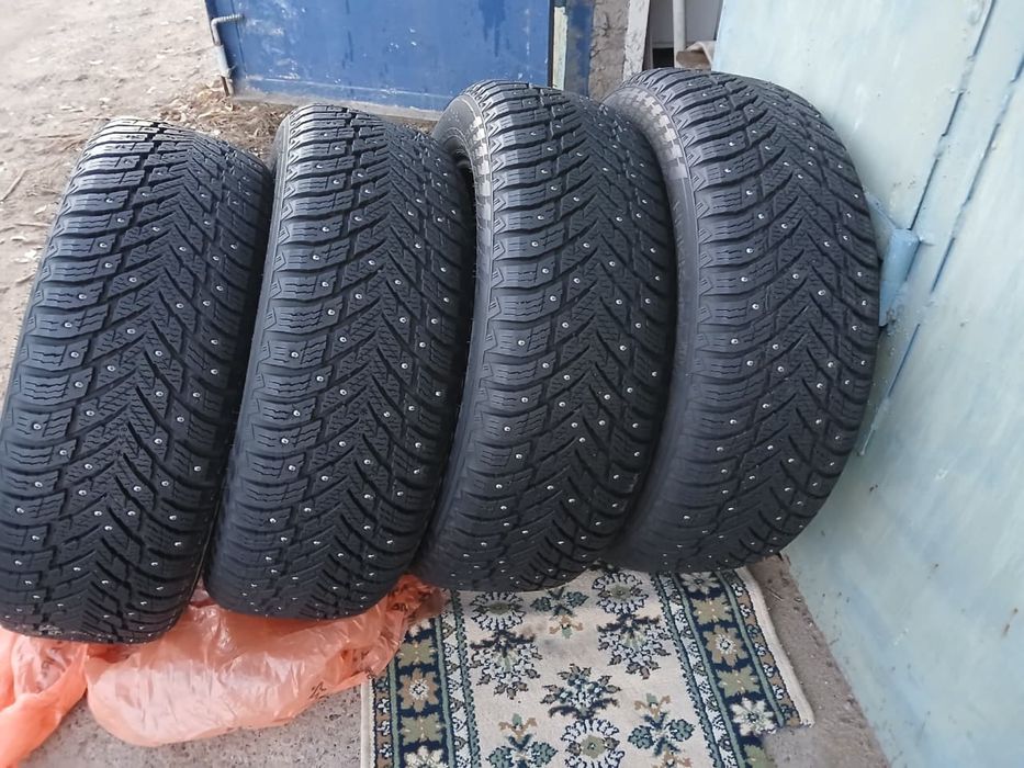 Продам шины зимние  NOKIAN