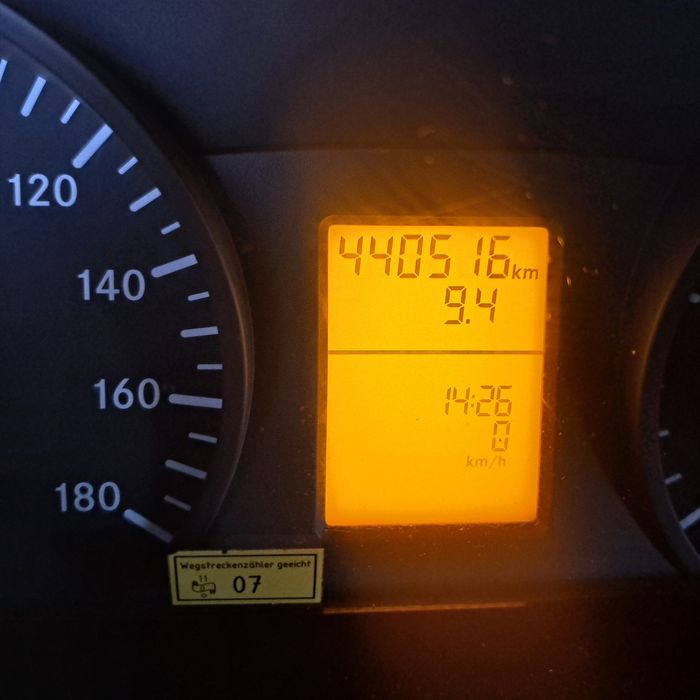 Мерцедедес спринтер