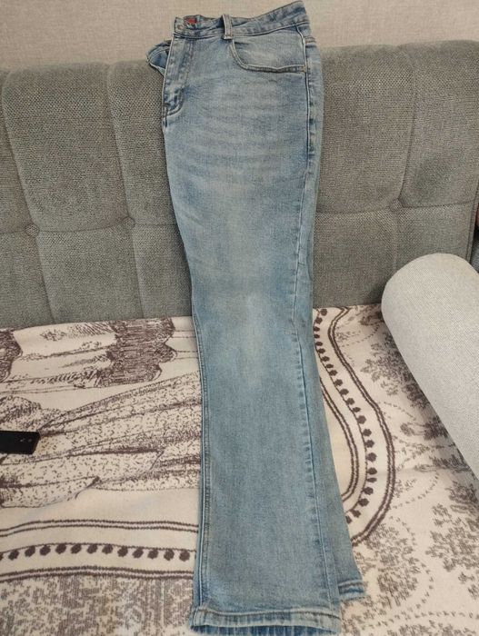 Мужские джинсы в идеальном состоянии