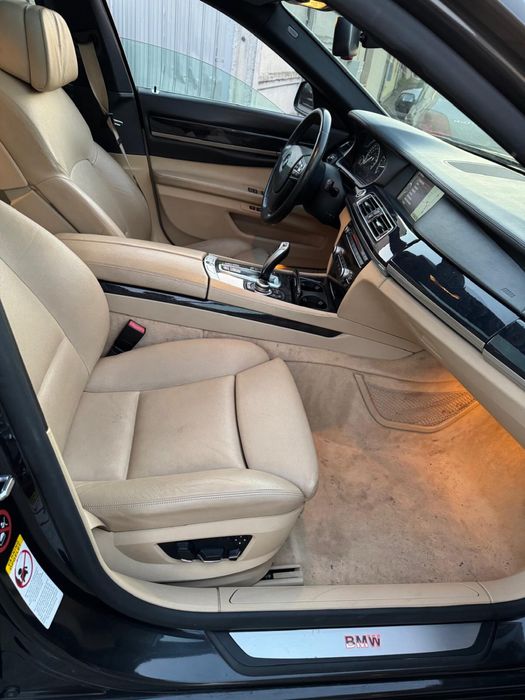 Bmw f02 750Li 408cp v8 2010 /schimb