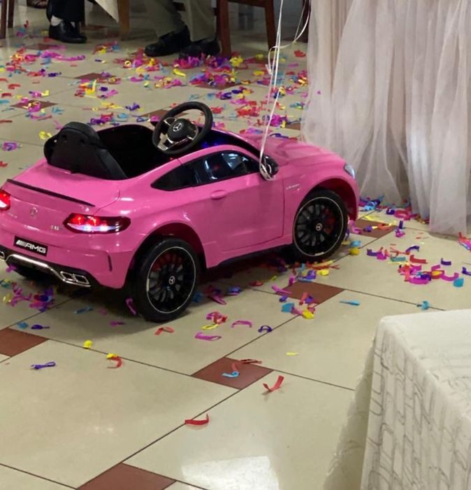 Mașinuța electrica