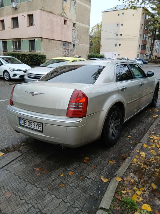 Chrysler c300 2010