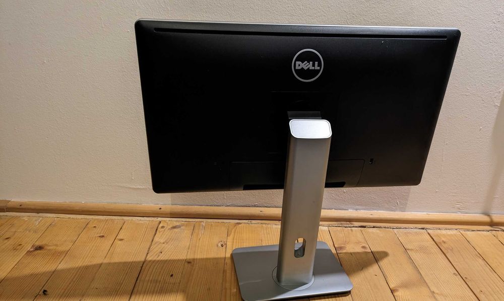 Monitor DELL 27", UltraSharp, QHD, DisplayPort, HDMI, Negru, U2715H