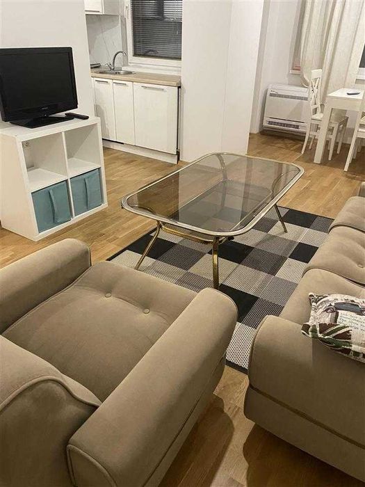 Дава се под наем Двустаен апартамент в Пловдив, Тракия - 56 кв.м за 229.5 € - Снимка #2