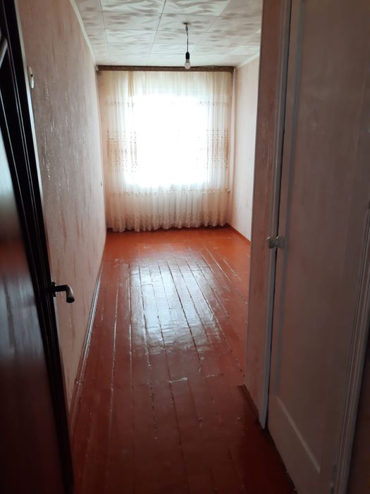 Шұғыла, 5-ші домнан 2 бөлмелі пәтер жалға беріледі