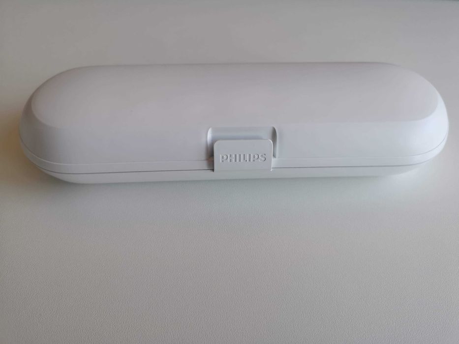 UV стерилизатор за четка за зъби + зарядно + кутия за съхранение