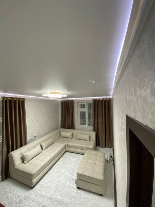 Uy sotiladi. 3xona  2 etaj