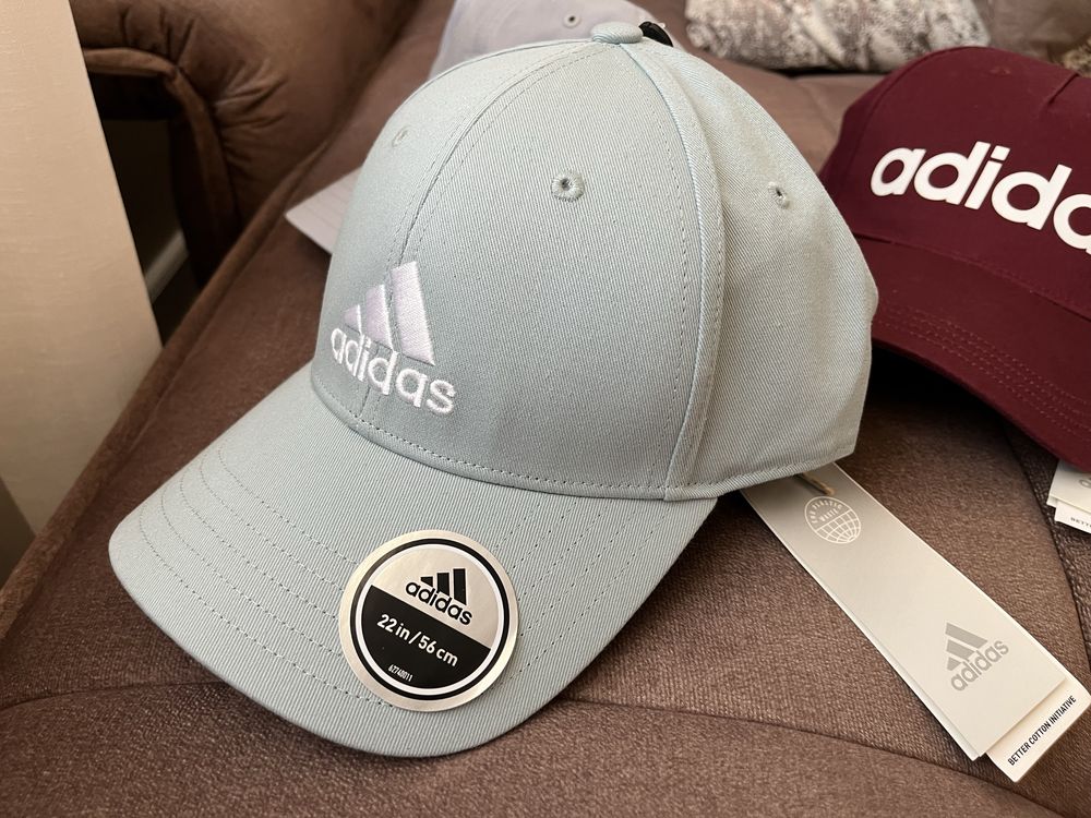Нова шапка Adidas
