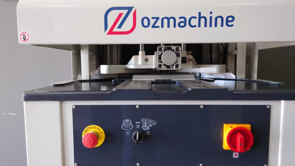 ORBIT – III Masina de debavurat automata cu o freza