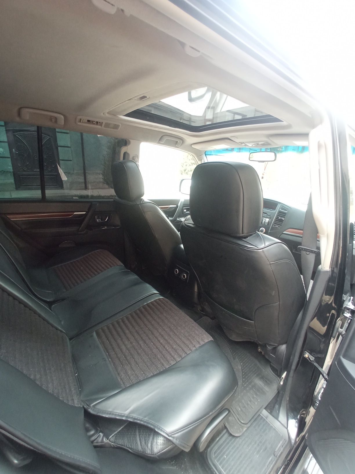 Mitsubishi pajero 2008