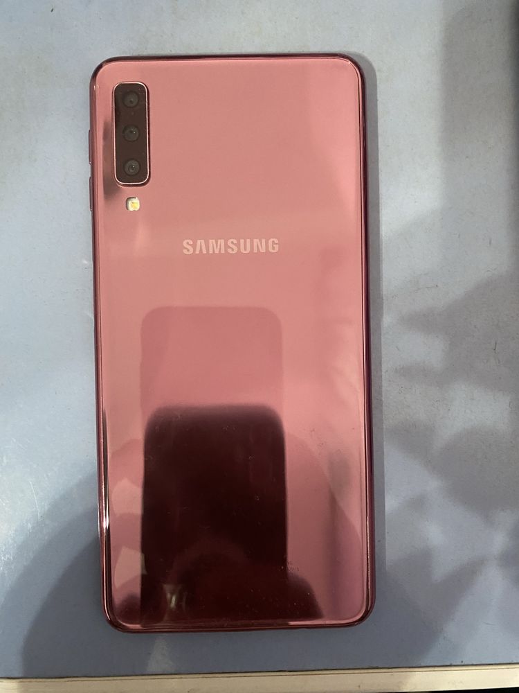 Samsung A7 2018года выпуска
