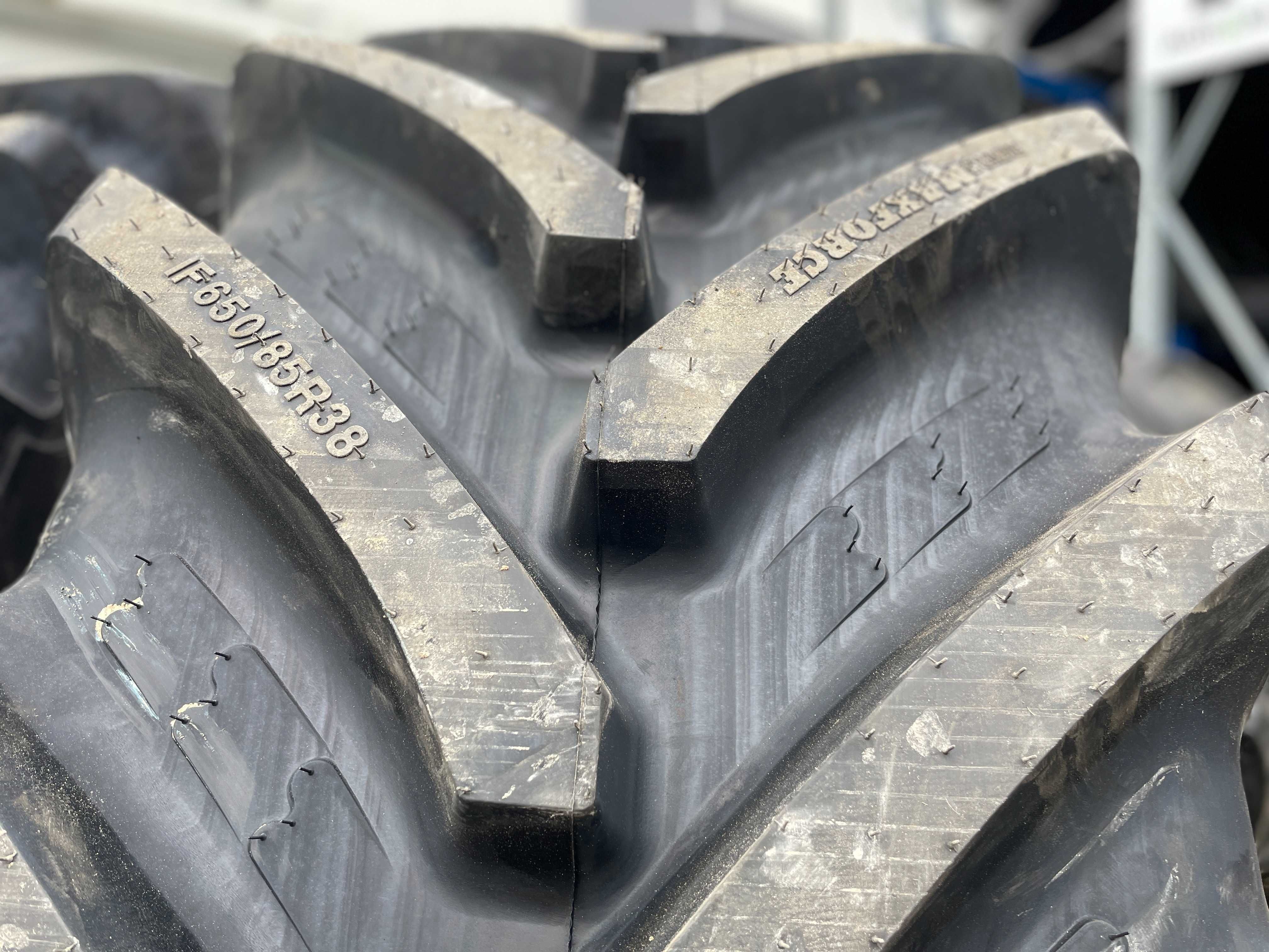 Cauciucuri noi de tractor spate Radiale 650/85R38 BKT agrimax STEYR