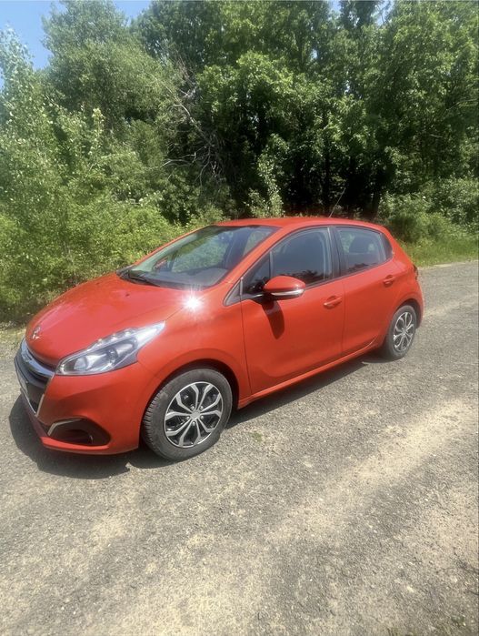 Peugeot 208 1.2 benzina