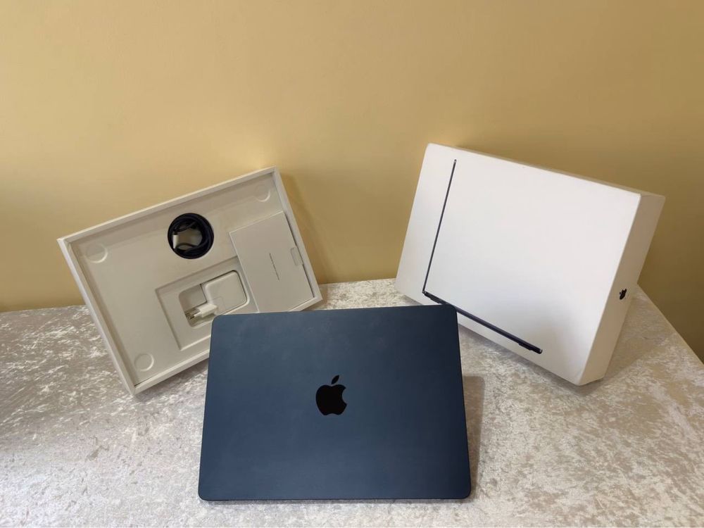 MacBook Air M2 8 256