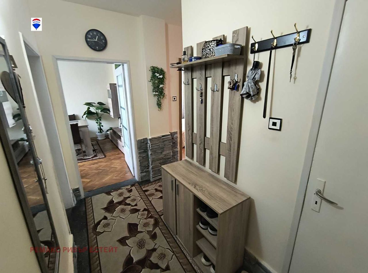 Продава се Тристаен апартамент в Русе, Дружба 2 - 67 кв.м за 993 €/кв.м - Снимка #2