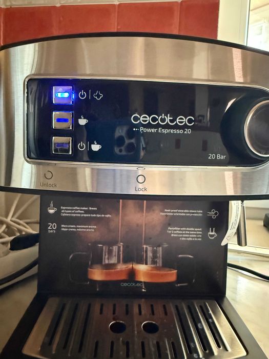 Espressor Cecotec Cumbia 20 bari