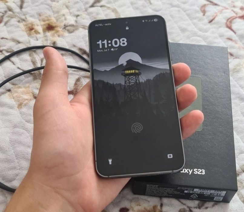 Продам Samsung S23 128gb