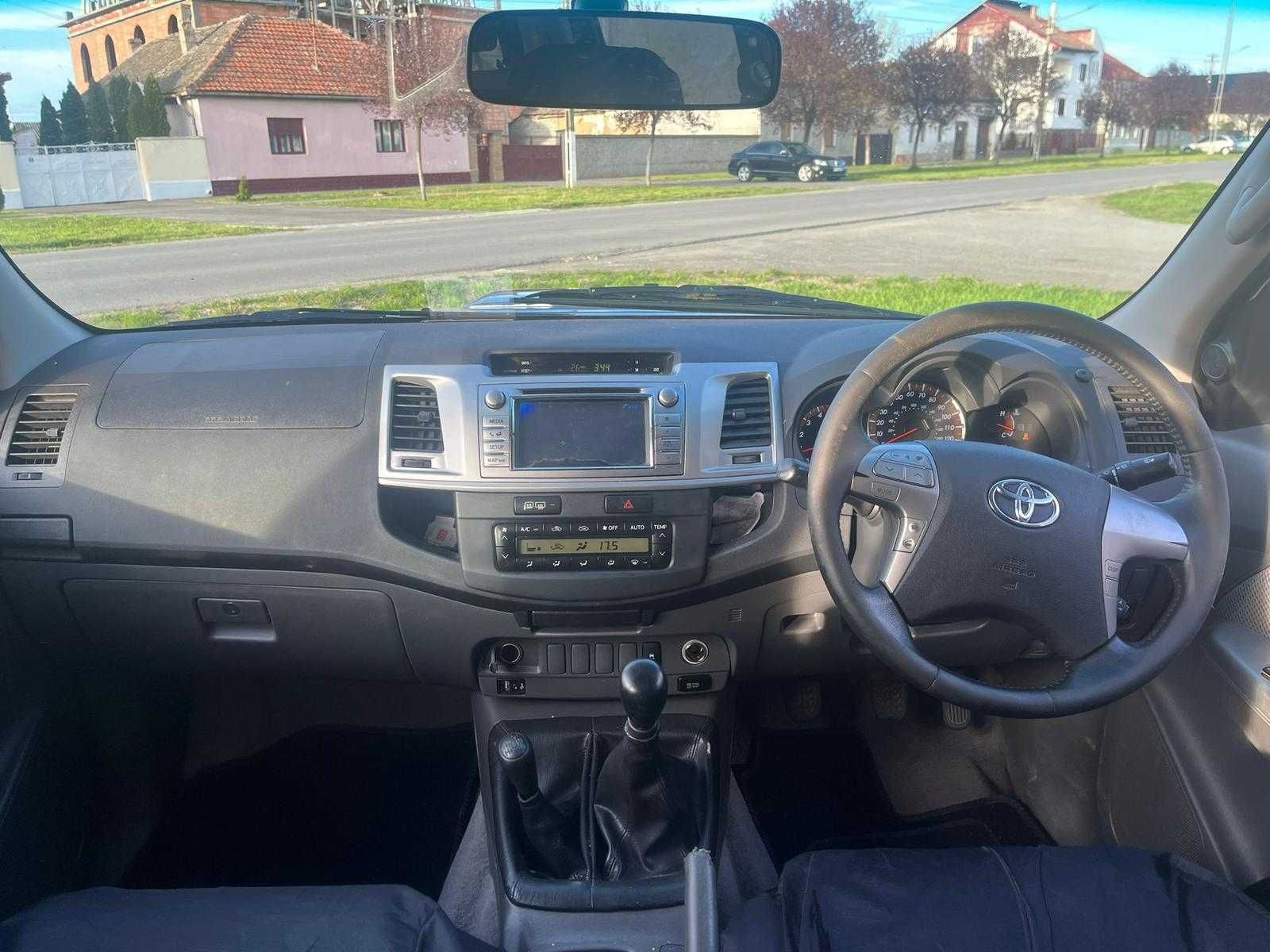 TOYOTA Hilux - 4x4 - an 2013 - euro 5