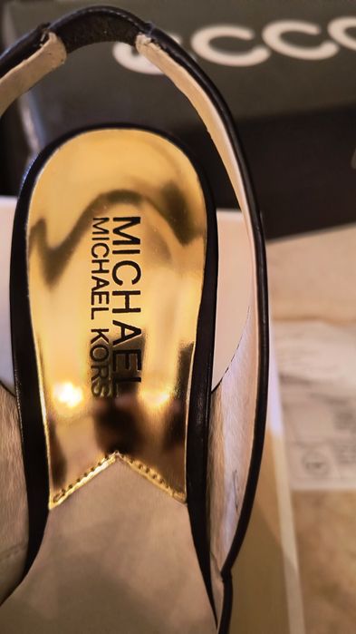 Sandale bleumarin Michael Kors cu detalii aurii