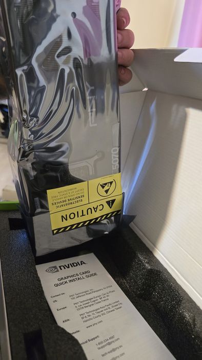 Vand/schimb Rtx 5070 12gb PNY OC