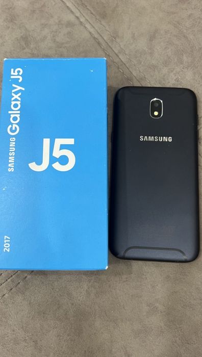 Самсунг J5 . Выпуск 2017 году куплен в 2018 году