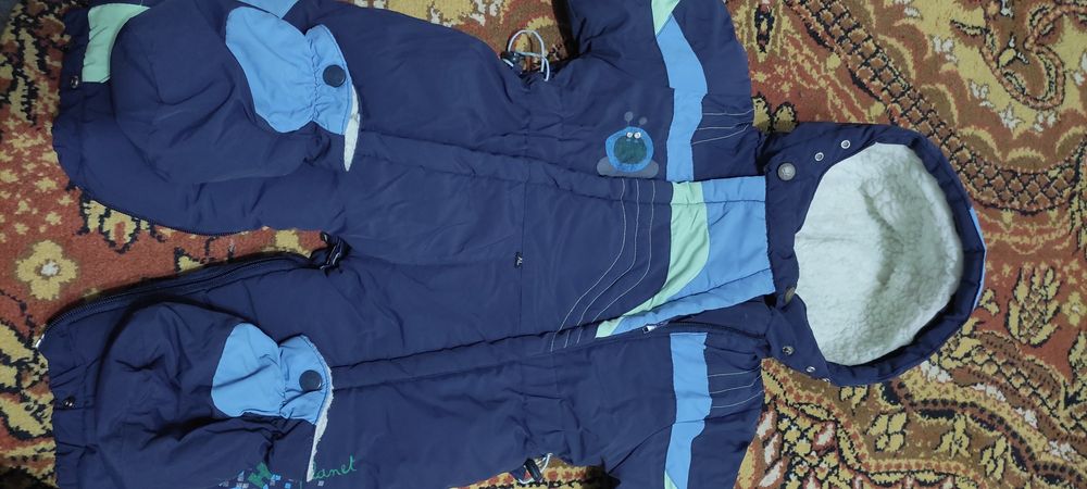 ДЁШЕВО продам комбинезоны