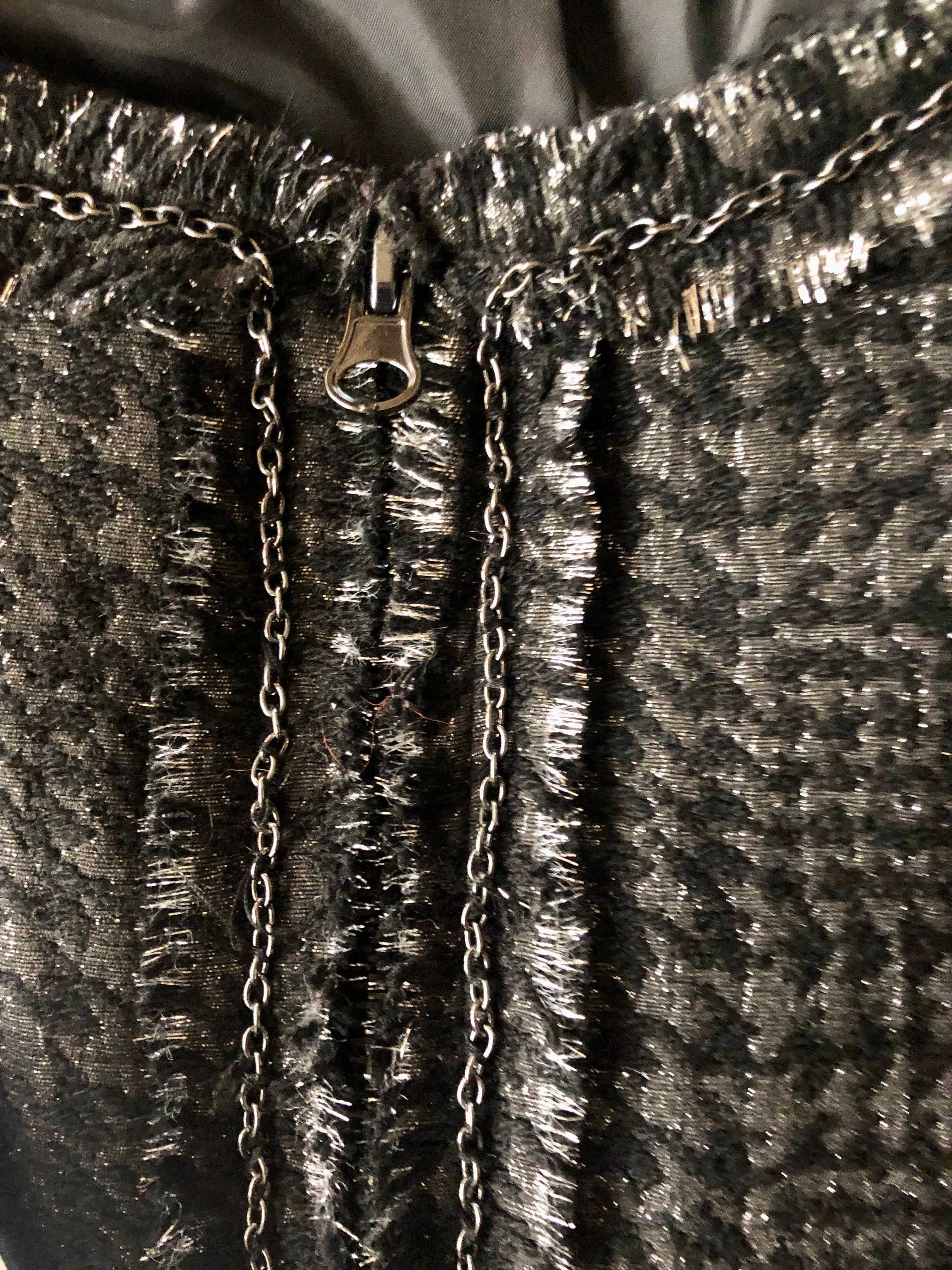 Jacheta Blazer tweed cu fermoar si lanturi metalice ZARA
