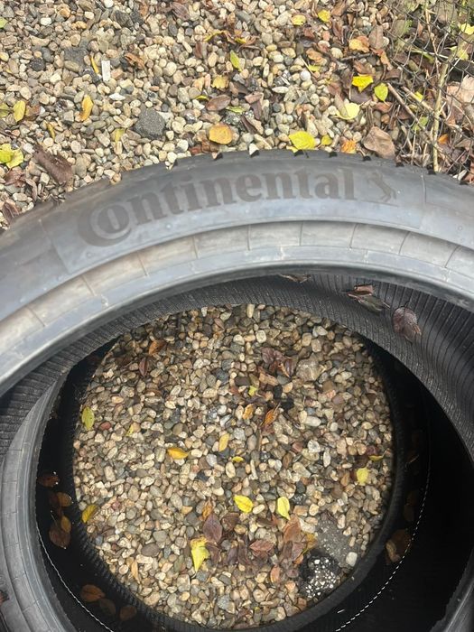 255/35 r21 de iarna 2 buc ca noi CONTINENTAL