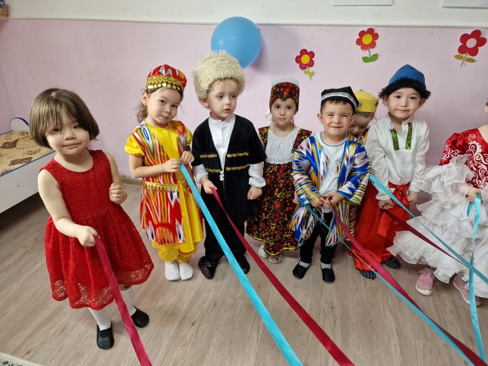 Национальное костюм , для  девочки 4/5/6/7 лет , пишите в ватсапп