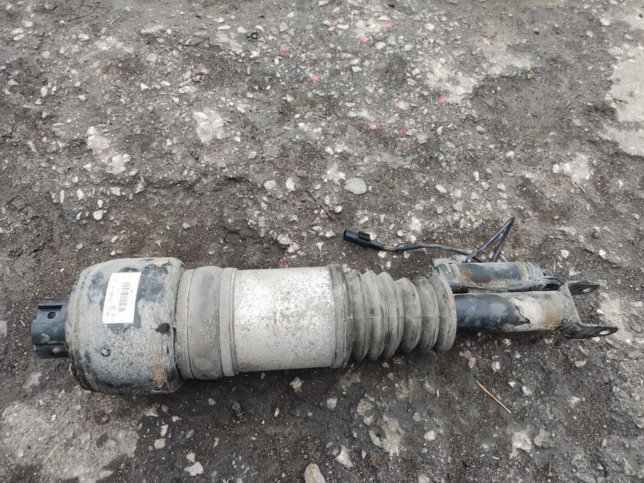 Изпуснала предна възглавница за w219 cls