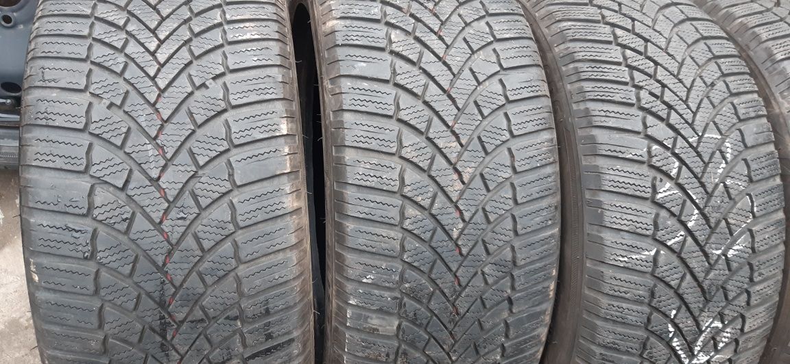 4 anvelope 215/50r17 iarnă dot 2021 marca Bridgestone preț 220 lei/buc