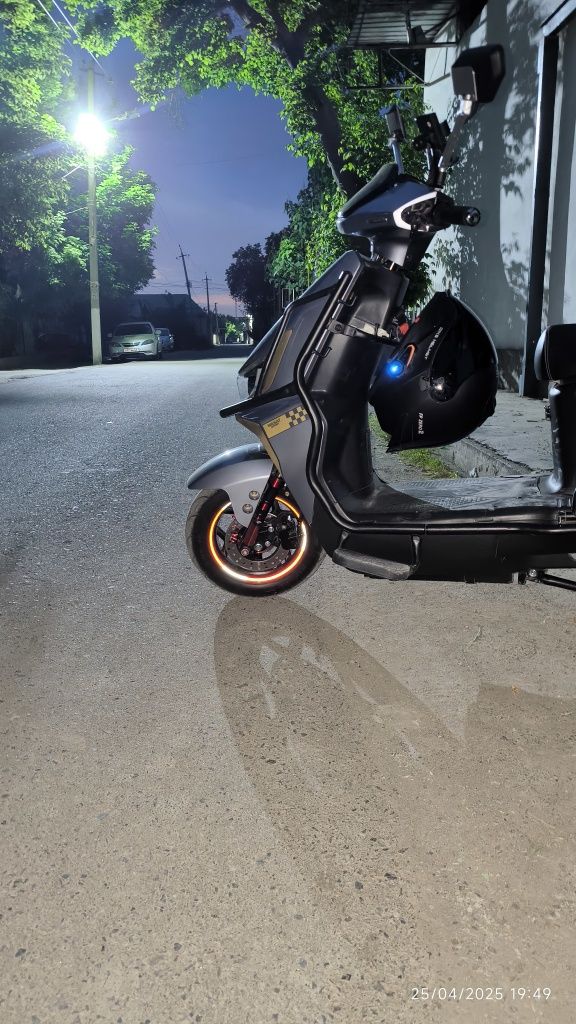 Skuter sotiladi *wasat sport*