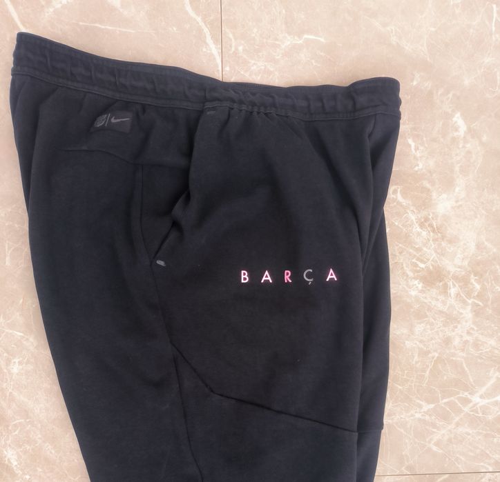Nike Tech Fleece долнище L размер FC Barcelona 20/21